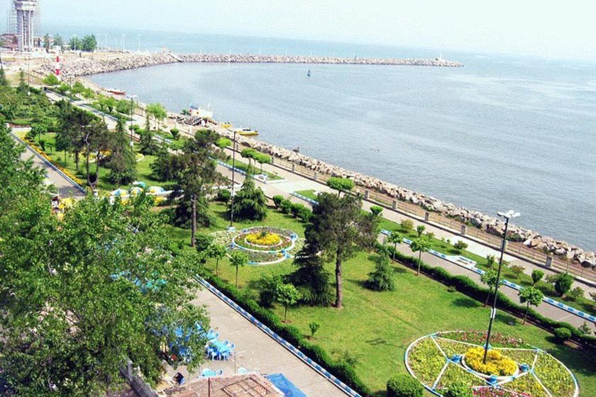 بلوار ساحلی بندر انزلی
